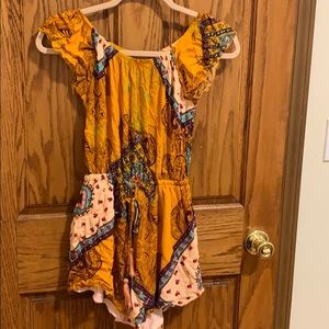 Lovecat Golden yellow romper